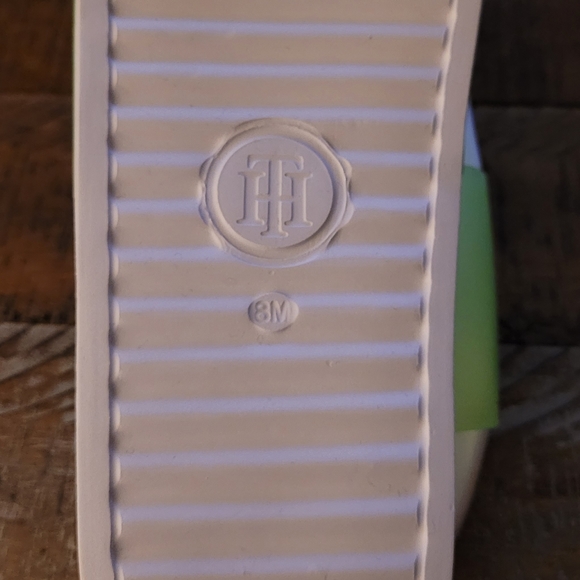 Brand New Men's Size 8/ 9.5 W, White and Lime Grean Tommy Hilfiger Slides - Picture 4 of 5
